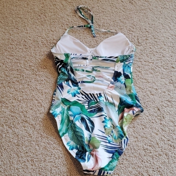 NWOT BECCA The Moment Scoop Front Lingerie swim - Picture 8 of 10